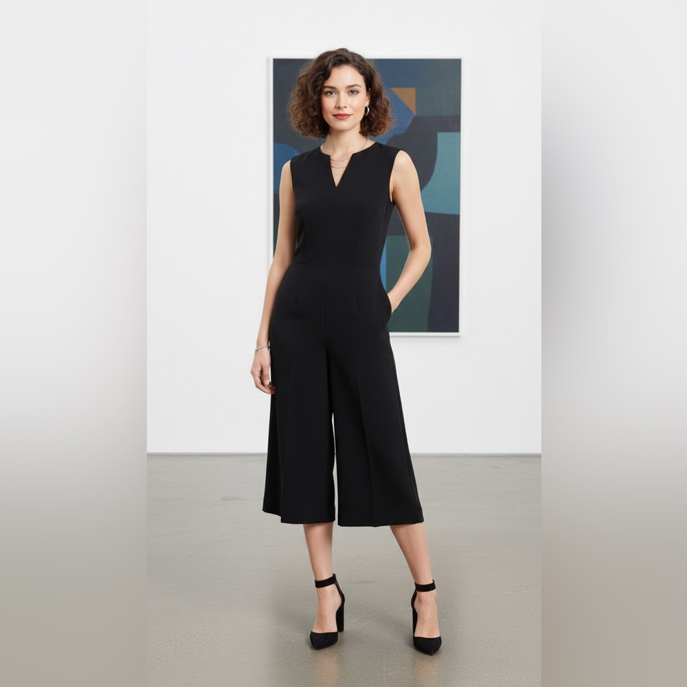 ST. JOHN‎ Black Split V-Neck Wide Leg Jumpsuit Size 0
